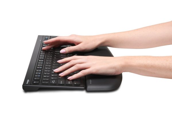 Kensington Apoya Muñecas ErgoSoft™para Teclado Slim - Imagen 2