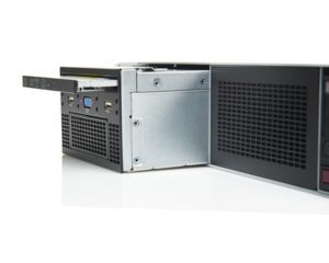 HPE DL38X Gen10 Universal Media Bay Panel de transportación