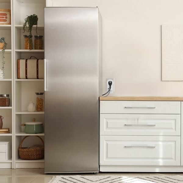 Vorago AVR-300-WH regulador de voltaje 1 salidas AC 120 V Blanco - Imagen 2