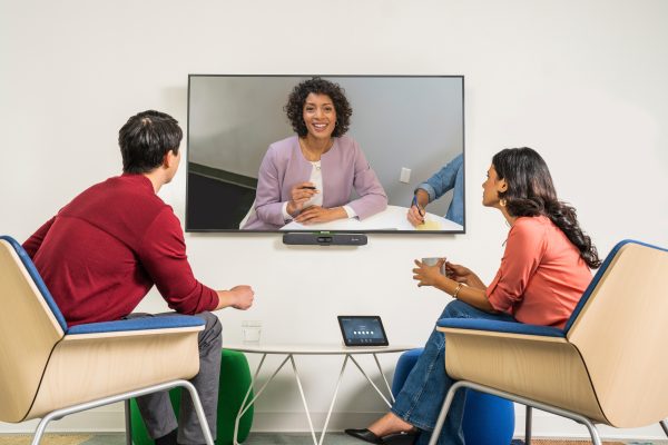 POLY Studio X30 All-In-One Video Bar with TC8 Controller Kit with Poly+ 1year sistema de video conferencia